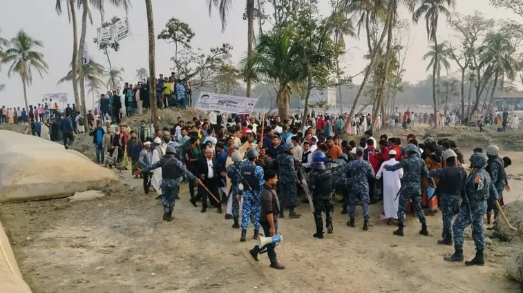 বিএনপি ও এনসিপির মধ্যে সংঘর্ষ, আহত ১০